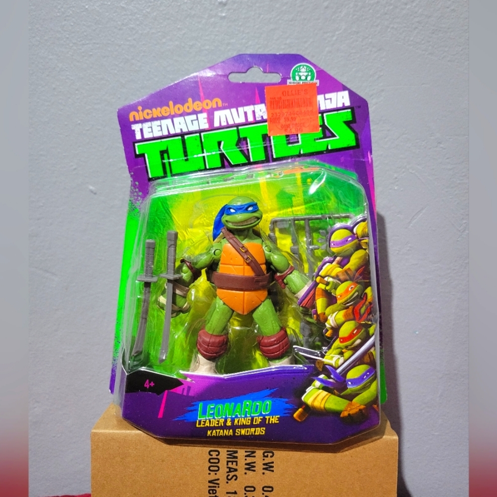 Leonardo Teenage Mutant Ninja Turtles TMNT Figure